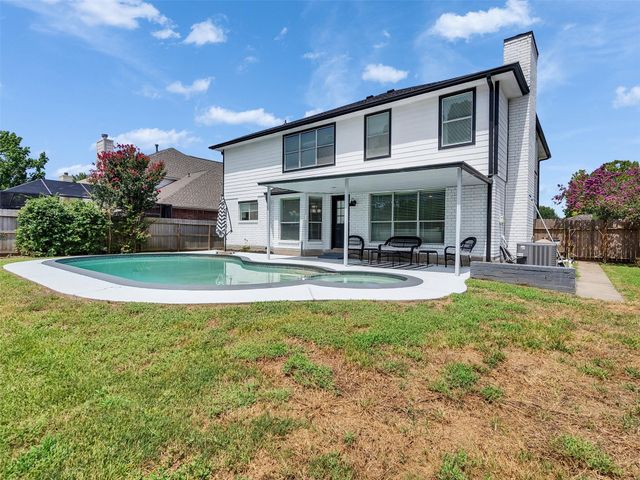 2605 S Mission Cir — Carmel Village Ph I