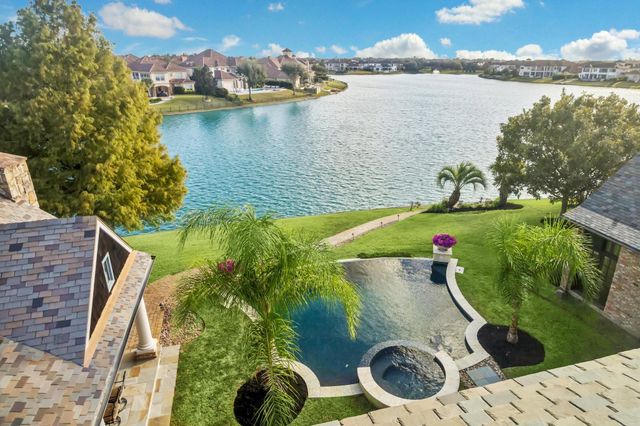 24 Miramar Heights Cir — Riverstone