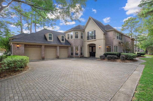 2115 Fairway Green Dr — Kingwood Greens Village