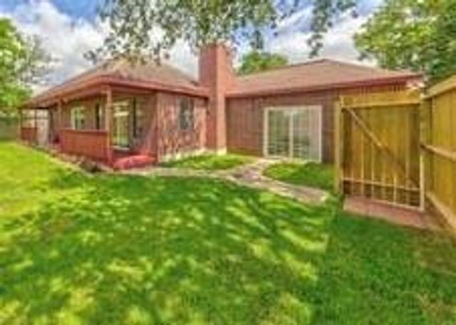 1222 Elm St — POYE G D OL 154 Deer Park