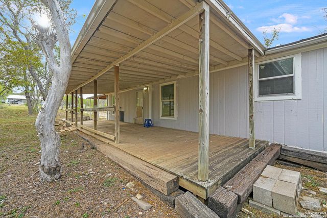 844 County Road 4511 — CREEKWOOD RANCHES