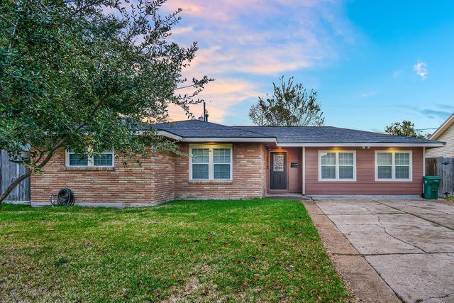 2516 Blueberry Ln — Park View Manor Sec 01