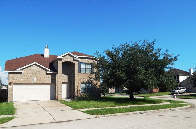 7902 Swan Ln — Hunters Chase