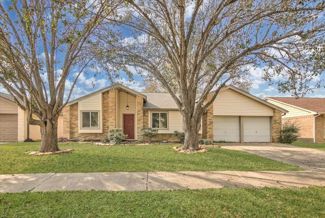7515 Shoshone Dr — Meadow Lake