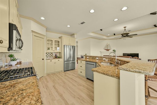 13610 Windlass Cir — Laffites Cove