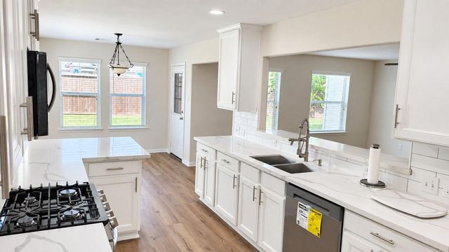 4713 HIGH CREEK CT — KENDALL LAKES