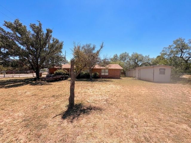 3901 Mercedes St — Poulter Highland Acres