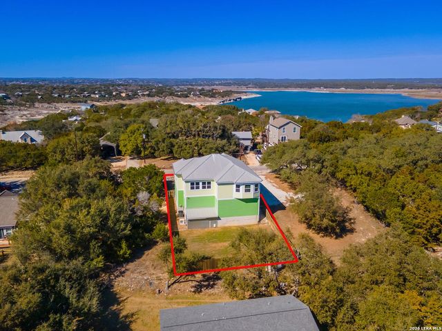 1385 RIVIERA DR — CANYON LAKE HILLS