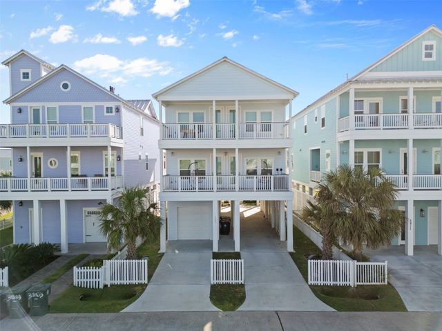 3807 Neptune — Beachside Village 2004