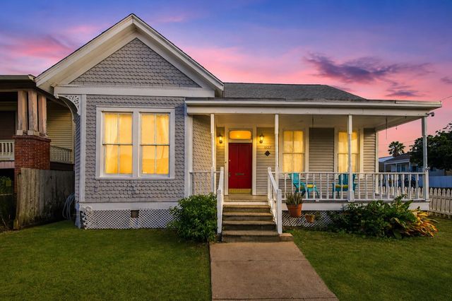 1727 Ursuline St — Galveston Outlots