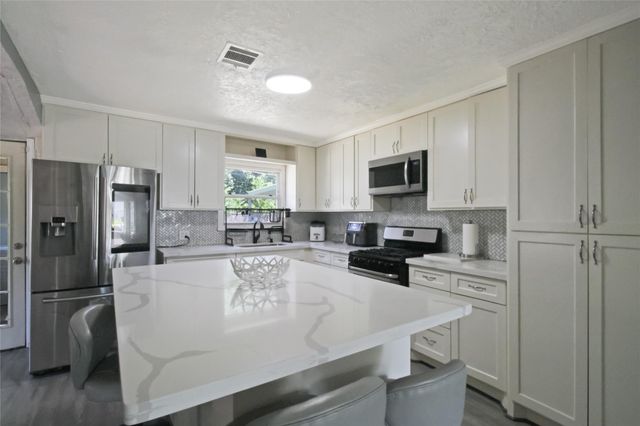 306 W Houston Ave — Little Farms Sec 02