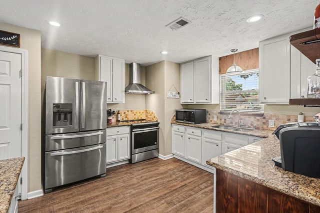 9911 El Chaco St — Pinehurst Sec 02