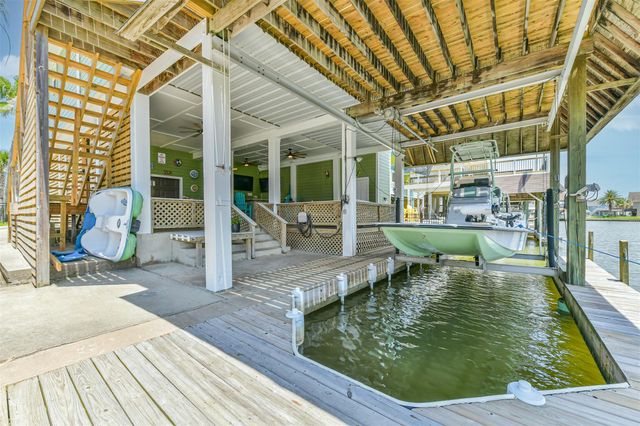 1823 Tiki Dr — Tiki Island 11