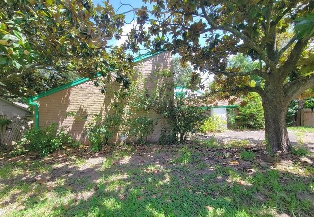 8420 Plantation Dr — Twelve Oaks 4