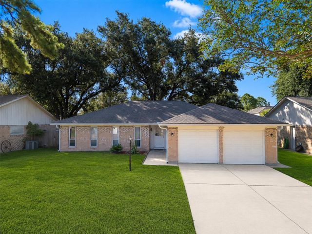 913 W Galveston St — Pecan Forest 2