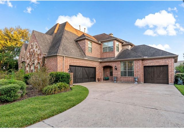 22 Waters Lake Blvd — Sienna Village Of Waters Lake