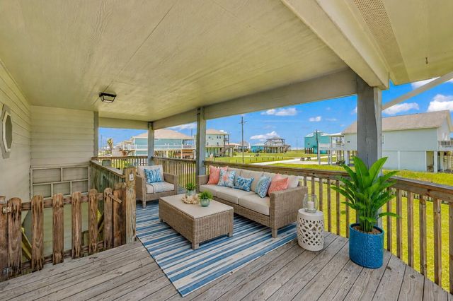 817 Westview — EMERALD BEACH