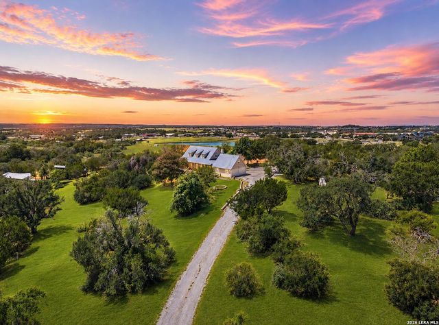 1405 Countryside Bnd — COUNTRYSIDE