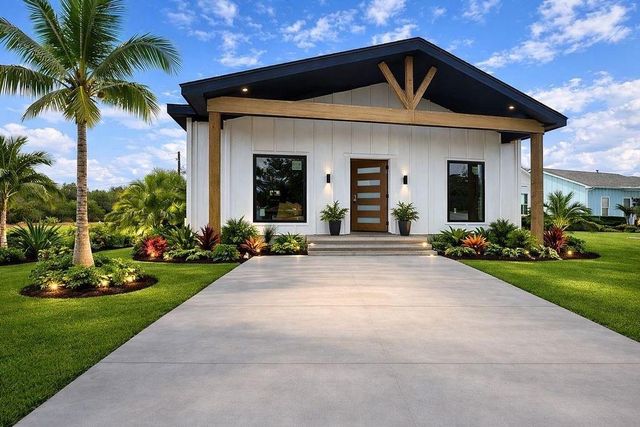 510 Jenni Ln — Gulf Shore Estate
