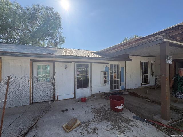 1320 Avenue B — LOMA ALTA
