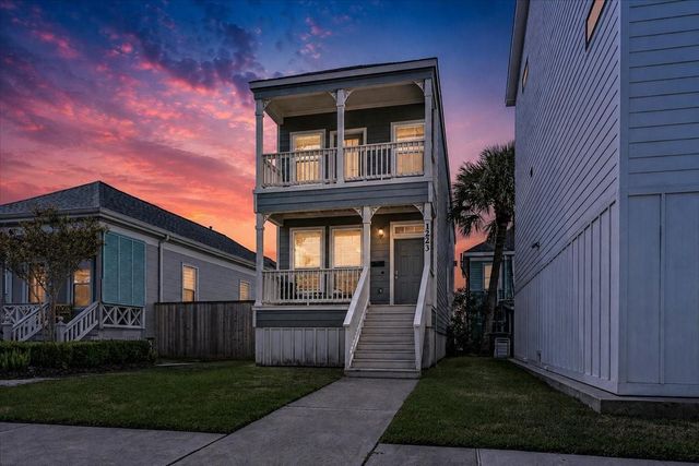 1223 Avenue M — Galveston Outlots