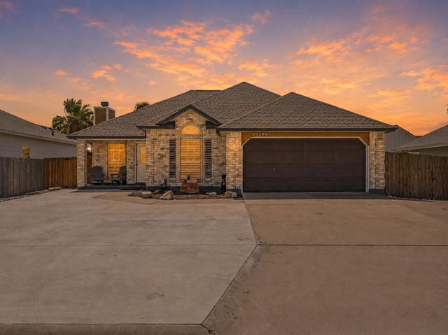 15225 BARATARIA DR — OUT OF NUECES CO.