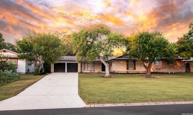 331 SHIN OAK DR — LIVE OAK VILLAGE