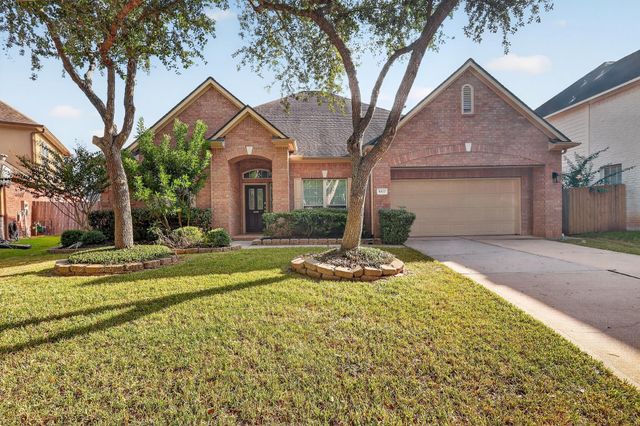 8807 Wenona Walk — Sienna Village Of Waters Lake Sec 23-A