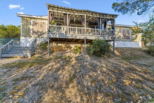 310 Sparkman Dr — SILVER CREEK ESTS KERRVILLE