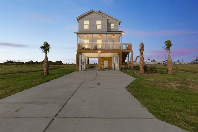 18103 Shaman Drive — Indian Beach