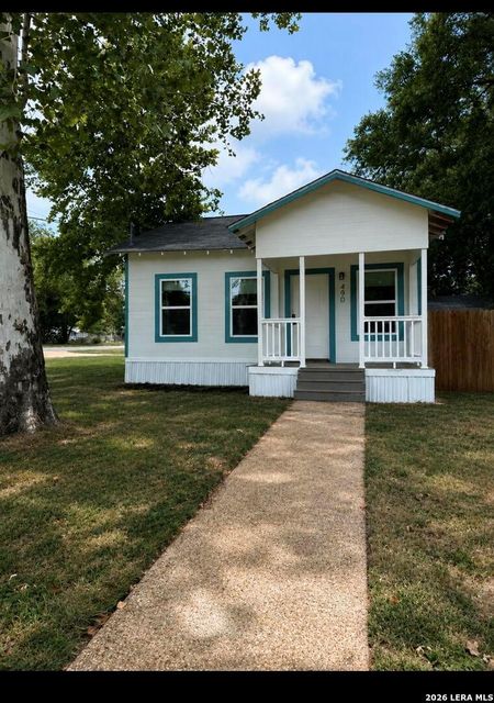 490 E Mather — NEW BRAUNFELS HEIGHTS