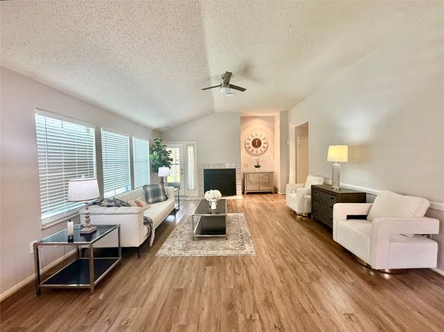 4615 Leicester Way — Lexington Colony