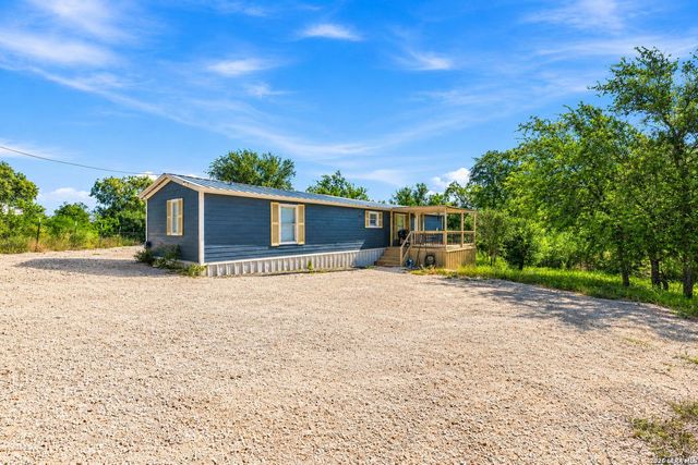 872 County Road 4511 — CREEK WOOD RANCH