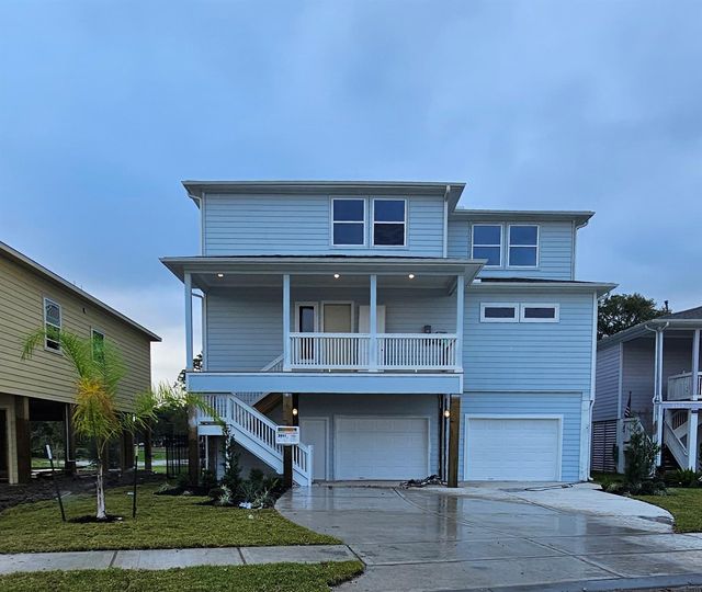 3905 Peacock Isle Dr — Peacock Isles