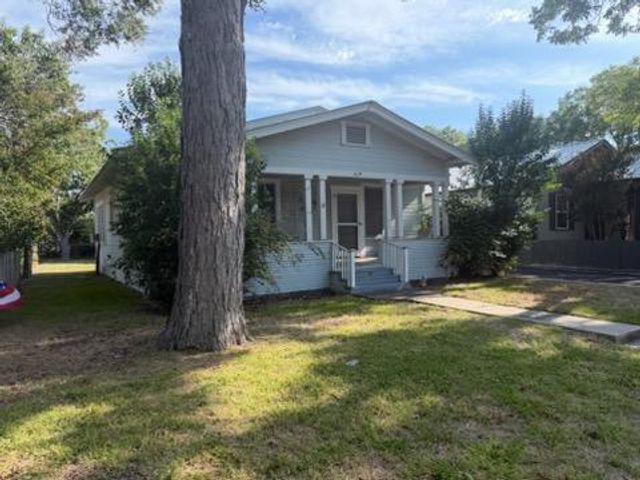 619 Bismark St — Bruns