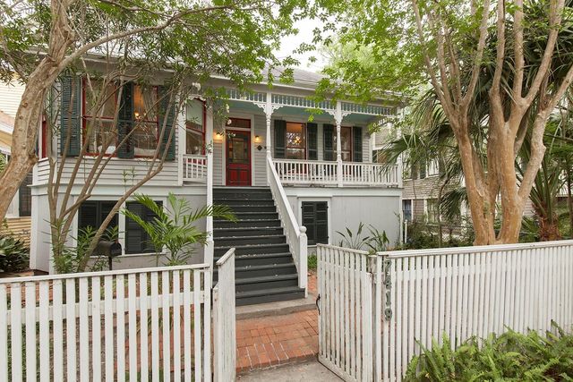 2419 Avenue L — Galveston Townsite