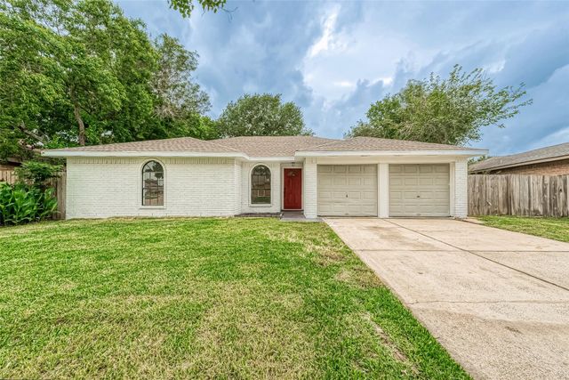3814 Maplewood Dr — Fairmont Park West Sec 04