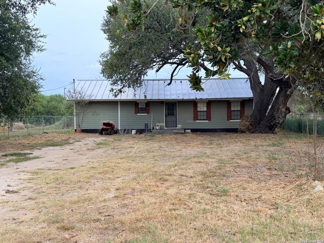 1008 N MAIN ST — Pleasanton