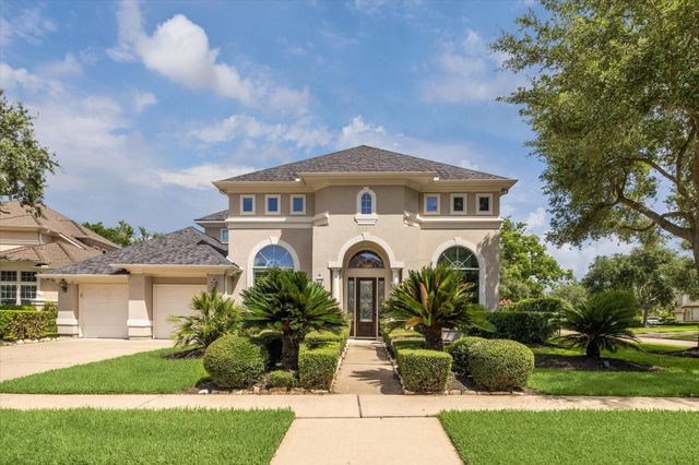 5215 Eagle Pointe Ct — Avalon Meadows Of Avalon Sec 1