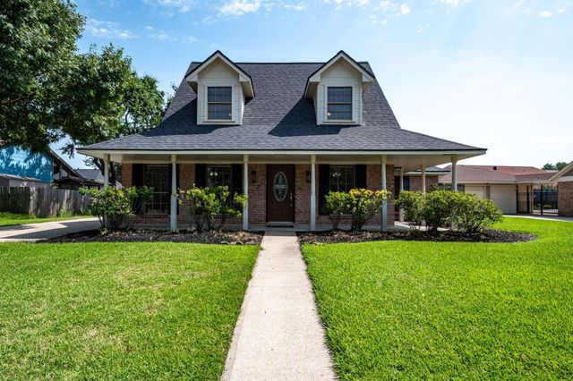 4711 Burning Tree Dr — Country Club Oaks Sec 06