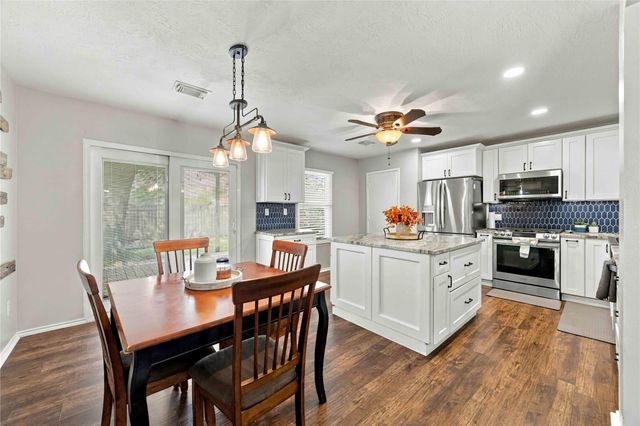 1210 Cambay Dr — Villages Of Town Center