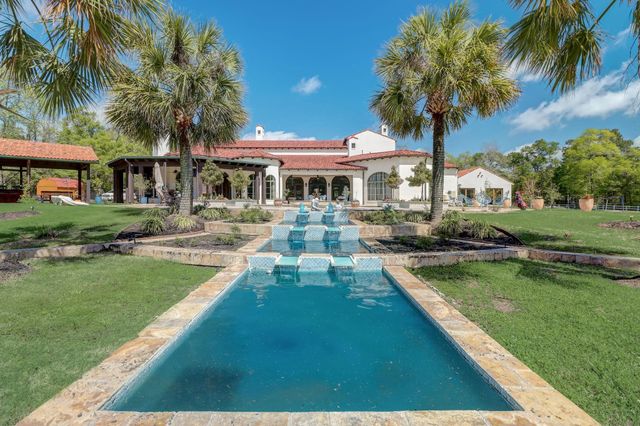 7519 Red Bay Cir — Northland Indian Hills
