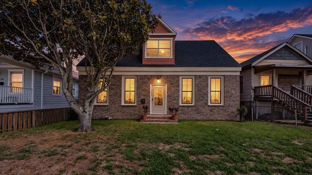 1614 Avenue O — Galveston Outlots