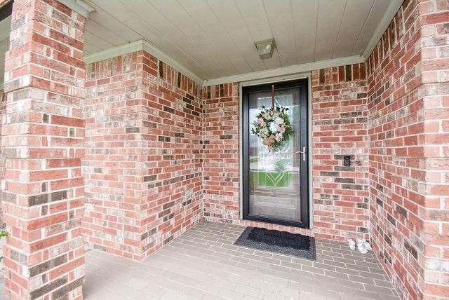 2214 Meadows Blvd — The Meadows Sec 1 2002