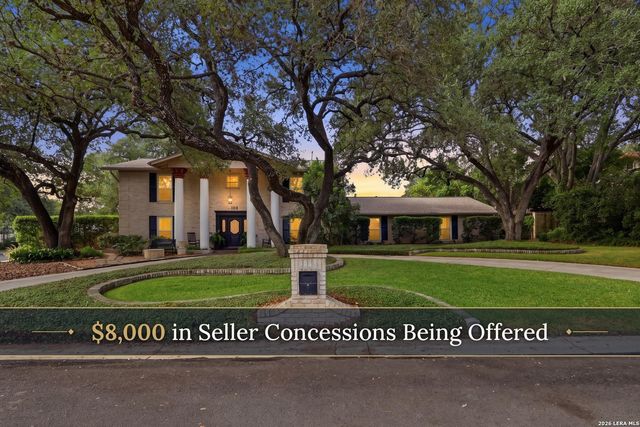 108 Sir Arthur Ct — CASTLE HILLS