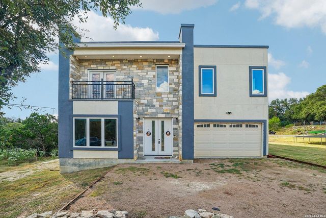 757 CANYON BND — CANYON LAKE FOREST