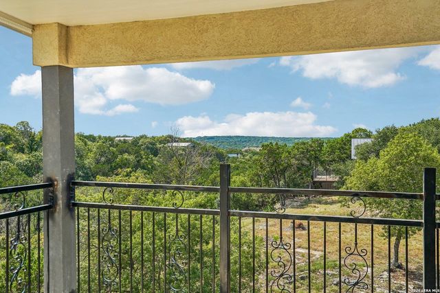 757 CANYON BND — CANYON LAKE FOREST
