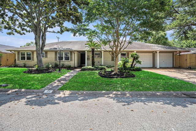 33 Maple Ln — Driftwood