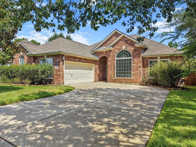 8103 Sports Haven Dr — Walden/Lake Houston Ph 03