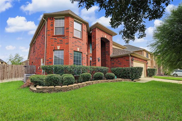 219 Nina Lane Ln W — Colony Lake Estates